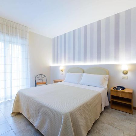 Hotel Falco Riccione Dış mekan fotoğraf