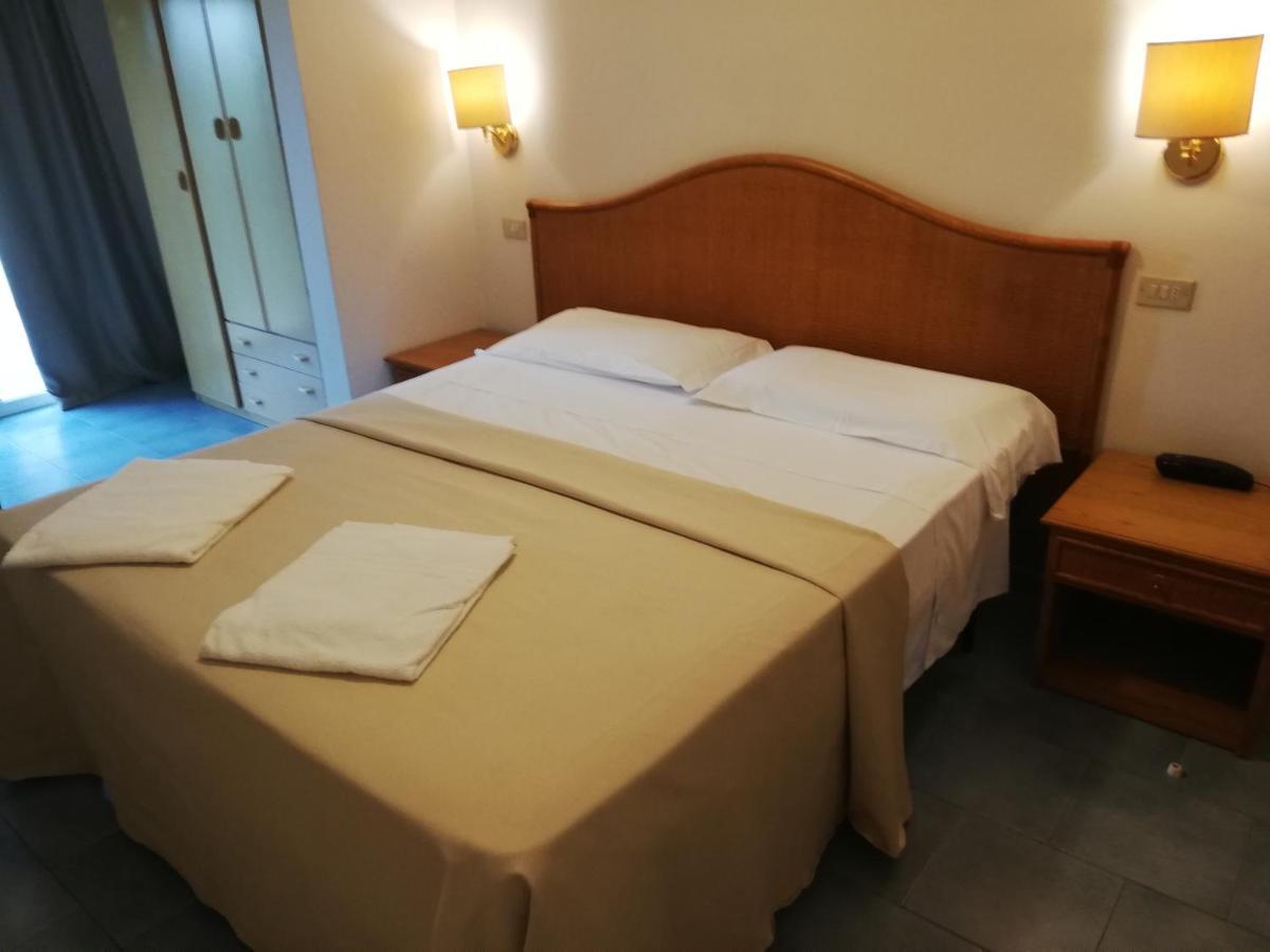 Hotel Falco Riccione Dış mekan fotoğraf