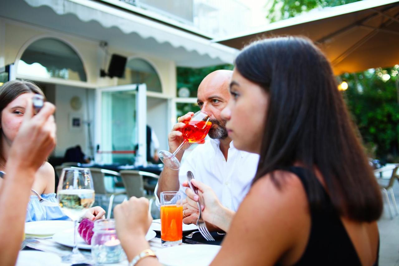Hotel Falco Riccione Dış mekan fotoğraf