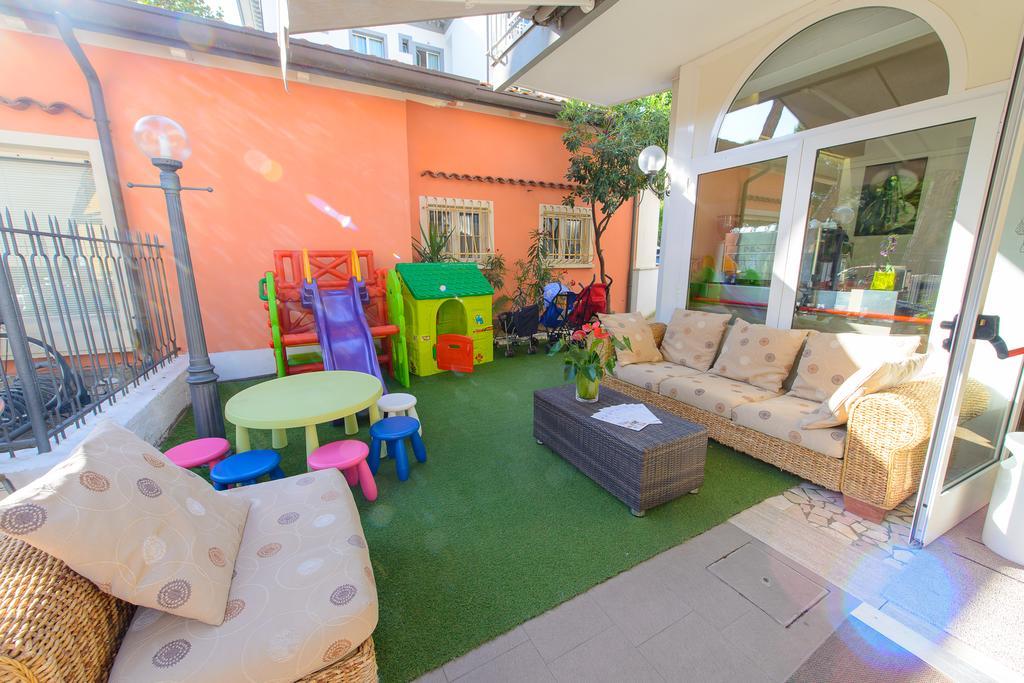 Hotel Falco Riccione Dış mekan fotoğraf