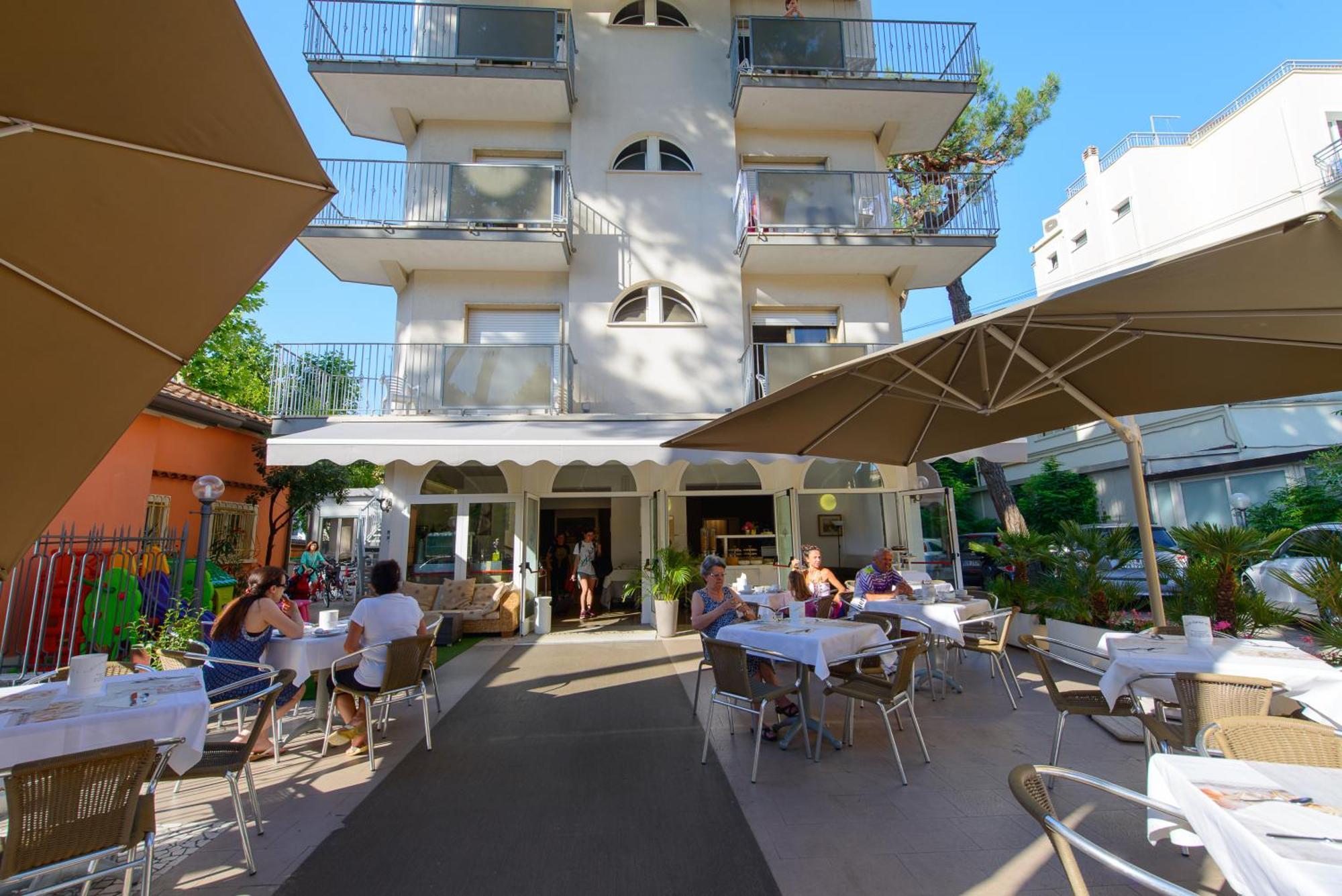 Hotel Falco Riccione Dış mekan fotoğraf