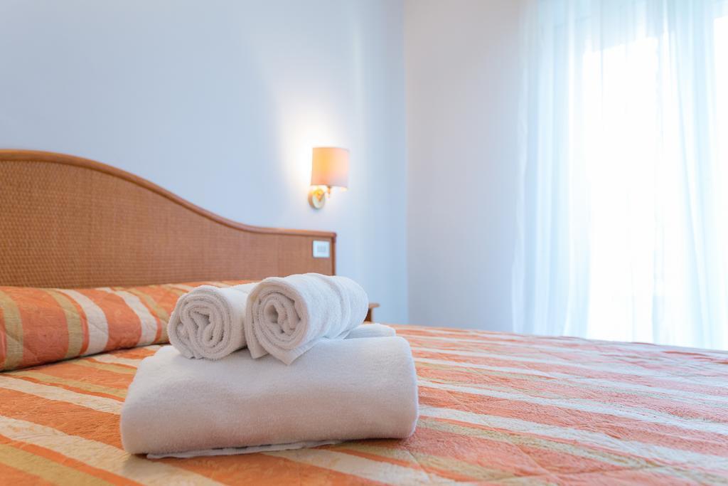 Hotel Falco Riccione Dış mekan fotoğraf