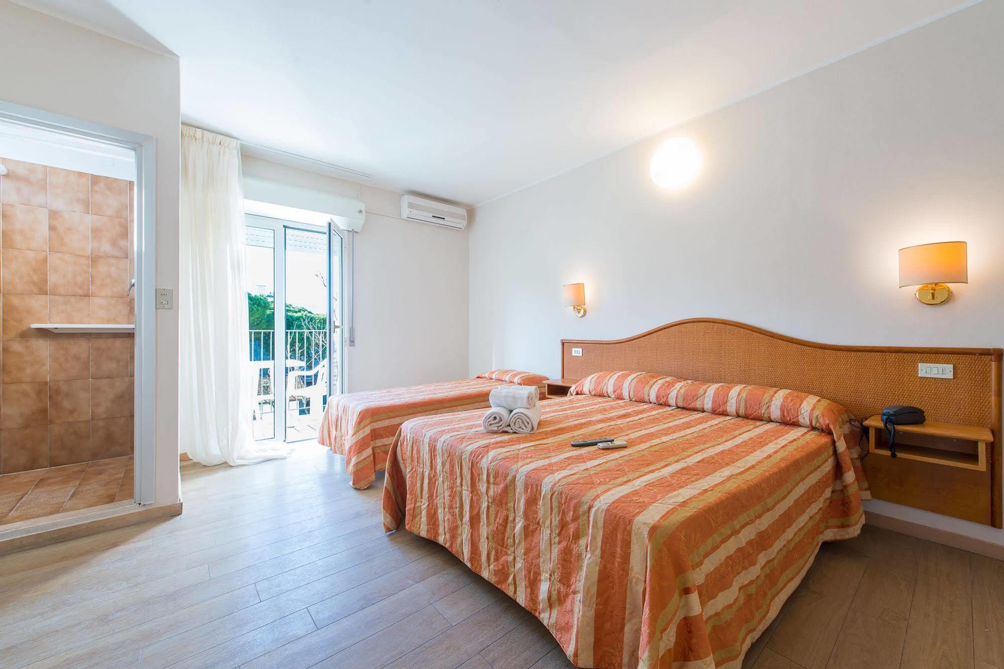 Hotel Falco Riccione Dış mekan fotoğraf